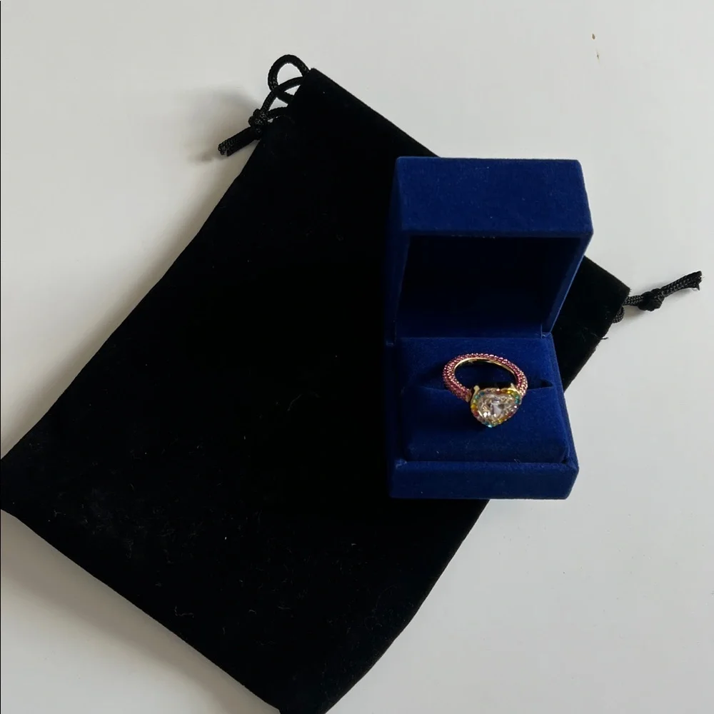 NIB Kurt Geiger London Rainbow Crystal Heart Cocktail Ring – Gold Tone/Pink - Picture 7 of 12